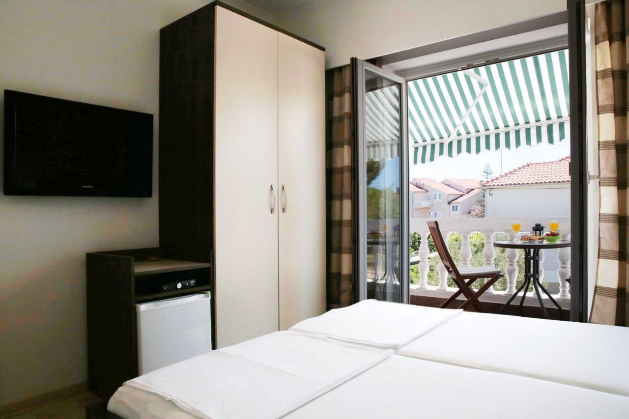 Apartments And Rooms Bozena โวดีเซ ภายนอก รูปภาพ